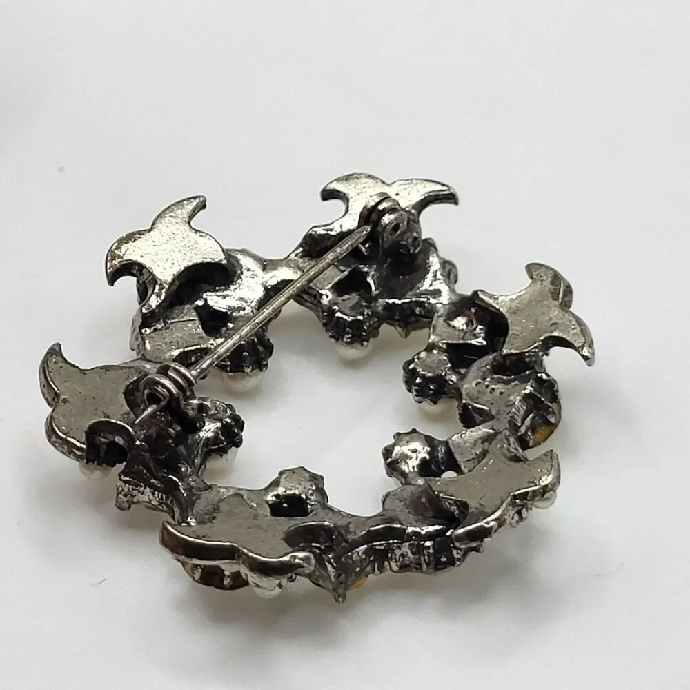 Vintage Gunmetal Pearl Rhinestone Schreiner Style Wreath Brooch Pin 2in